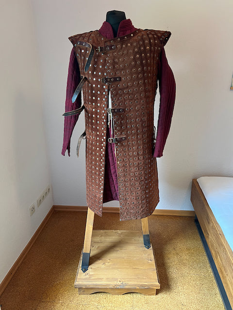 Rüstungsständer mit Kleiderpuppe