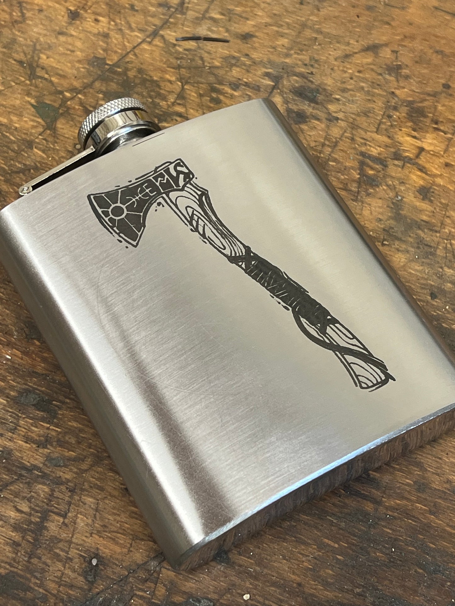 Flachmann "Nordische Axt"